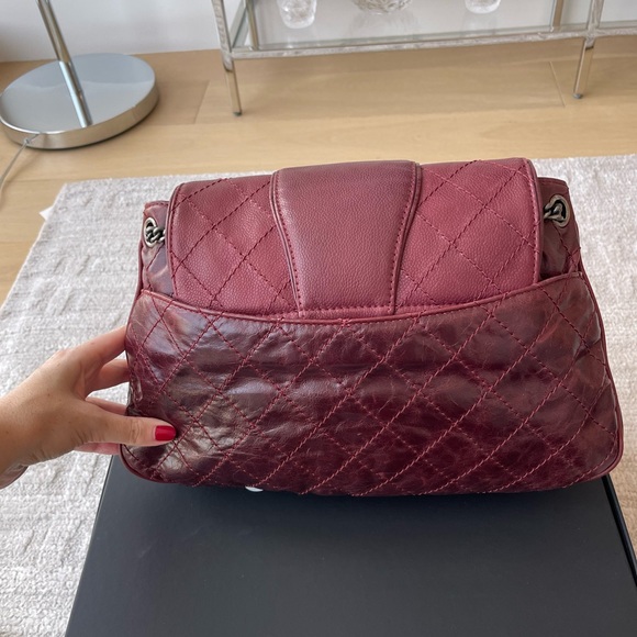 CHANEL Medium Bubble Graphic Messanger Bag - Picture 10 of 16